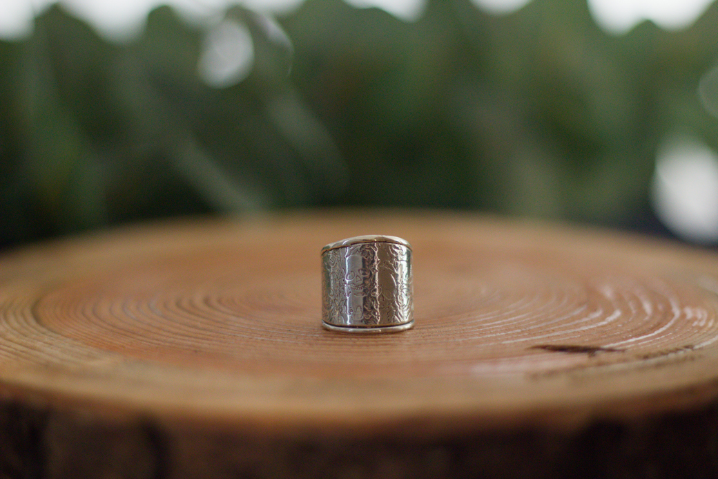 Skulls and Roses Ring - Image 3